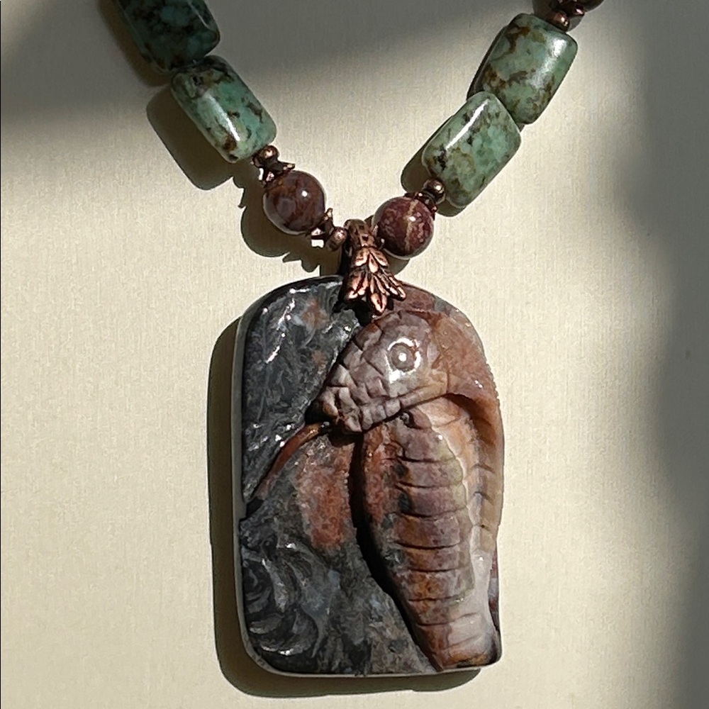 Handcrafted Turquoise Agate Carved Snake Pendant Necklace - Picture 3 of 6